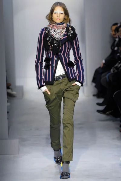 Look 8